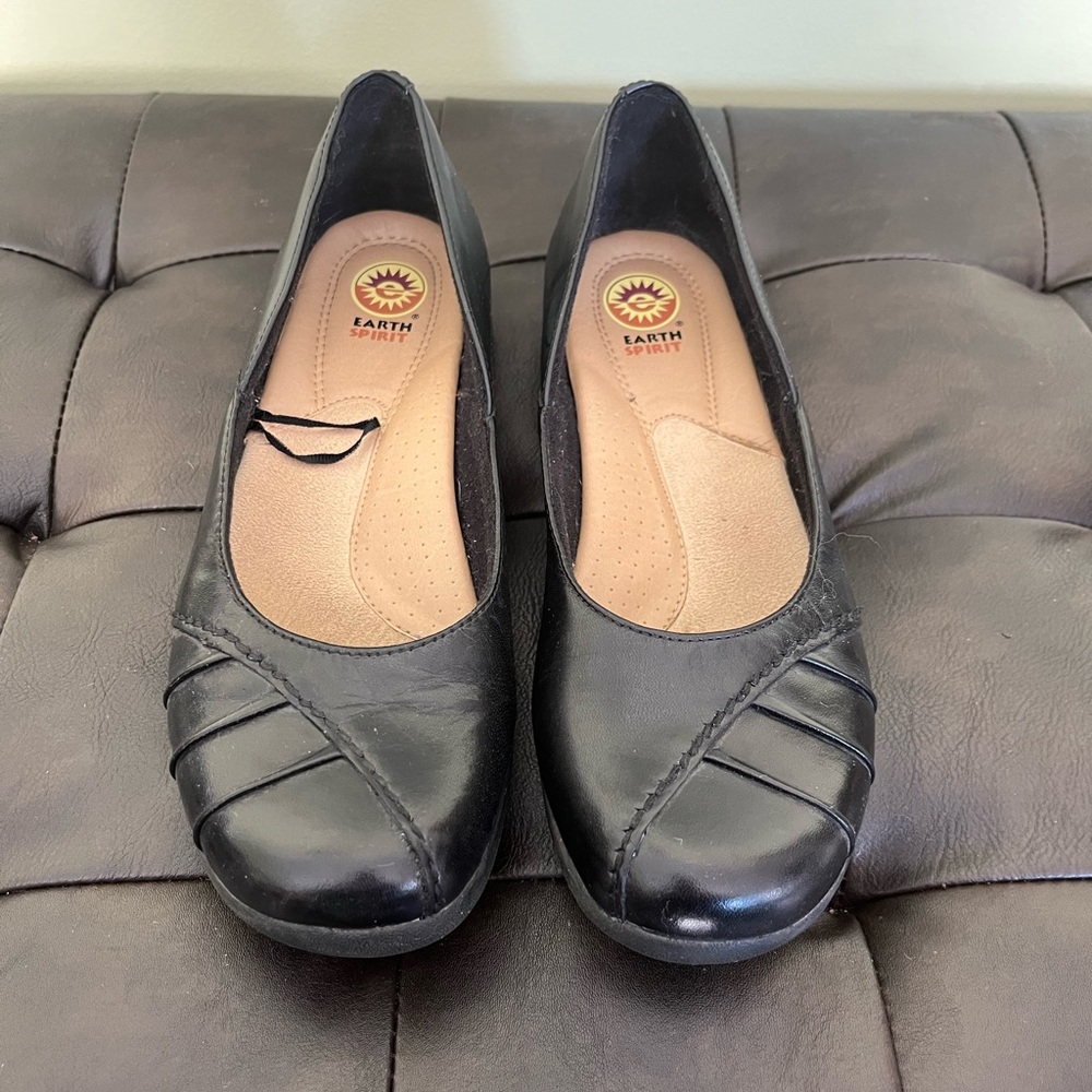 Womens flats